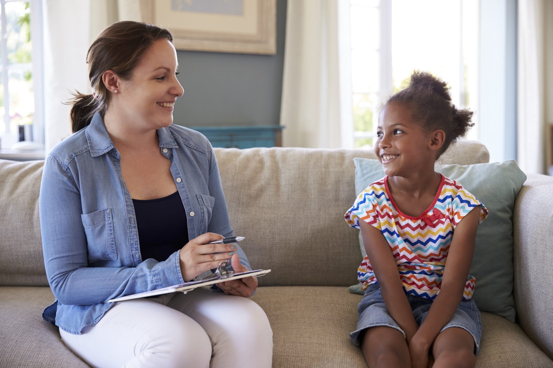 AdobeStock_counselling-child-adult AdobeStock_counselling-child-adult