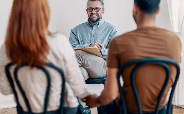 AdobeStock_counselling_couples_therapy_211589848